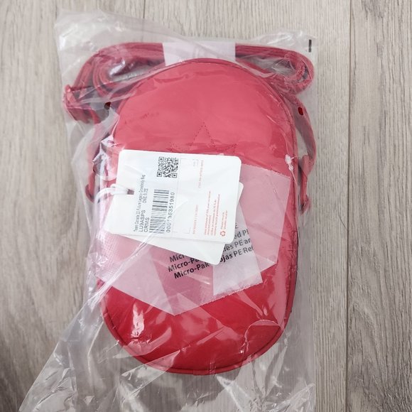 Lululemon Future Legacy Crossbody Bag Crimson Red - Picture 7 of 9